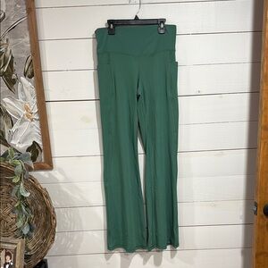 Green High-Waisted Yoga Pants